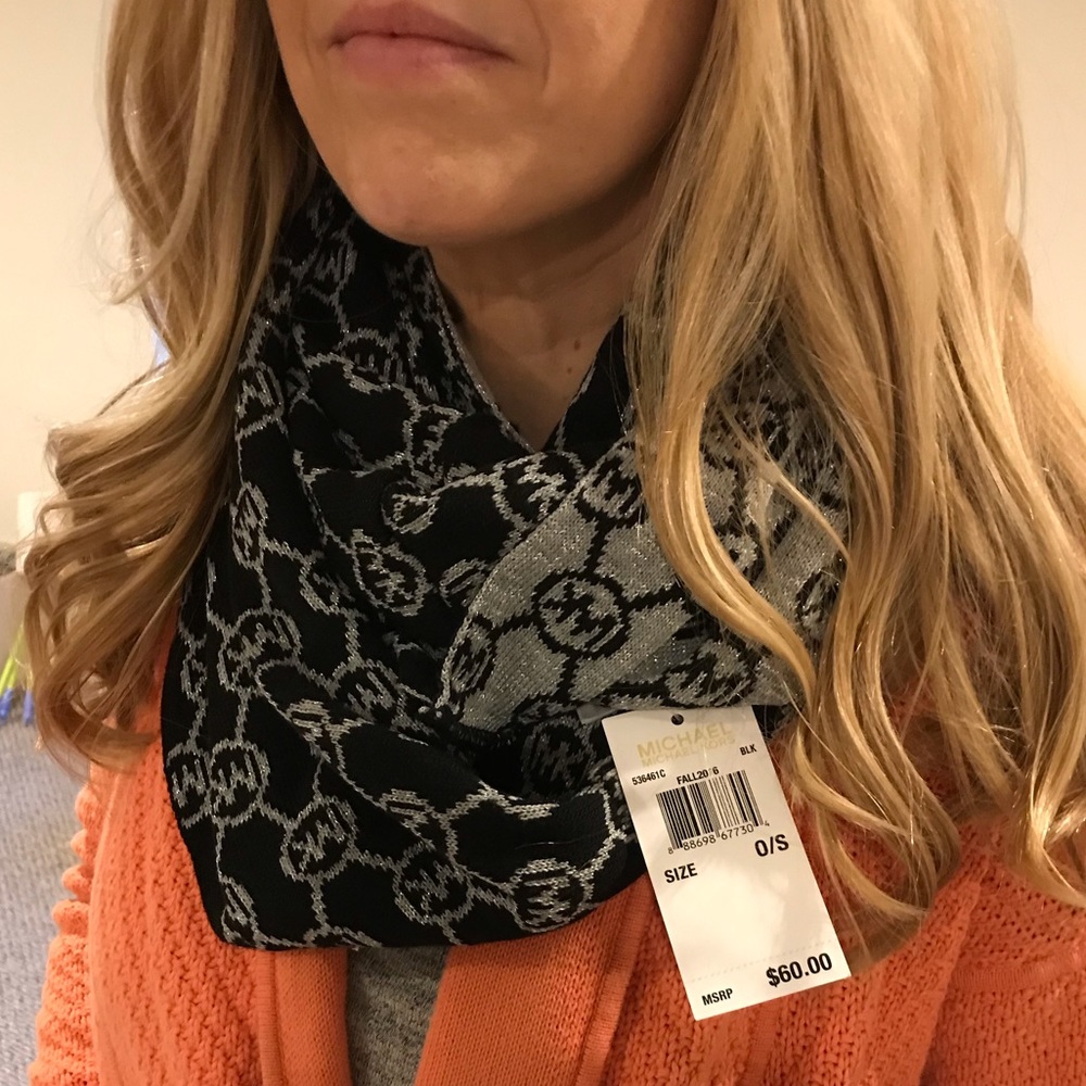 NWT Michael Kors Infinity Scarf